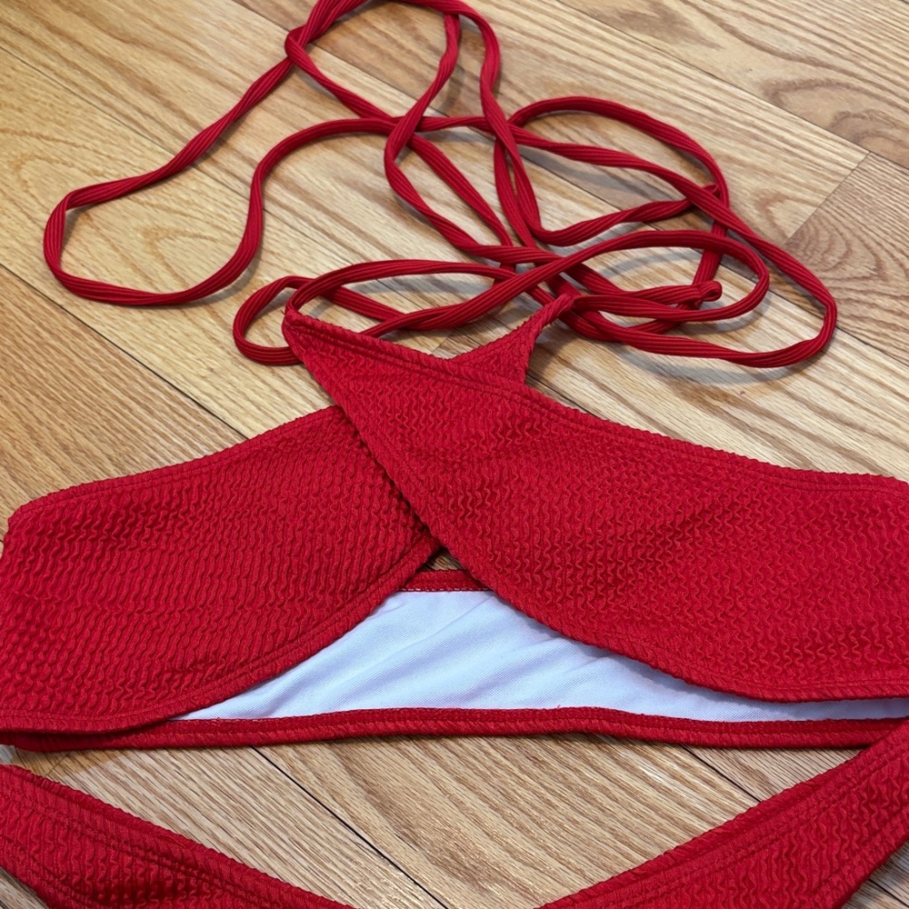Red Crinkle Textured Two-Piece Bikini Set - Picture 5 of 9